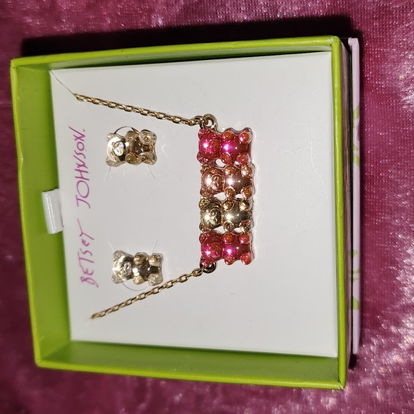 ✨️🐻‍❄️🐻NWT BETSEY JOHNSON BEAR 🐻‍❄️✨️EARRINGS / MATCHING NECKLACE✨️🐻‍❄️🐻 - Picture 2 of 11